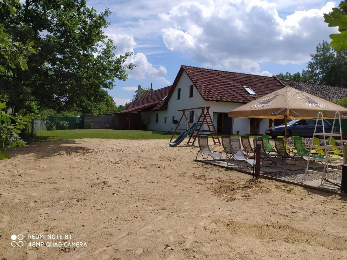 Natálie * Dvory nad Luznici